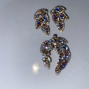 Vintage Weiss Brooch and matching clip on earrings aurora borealis faceted stone
